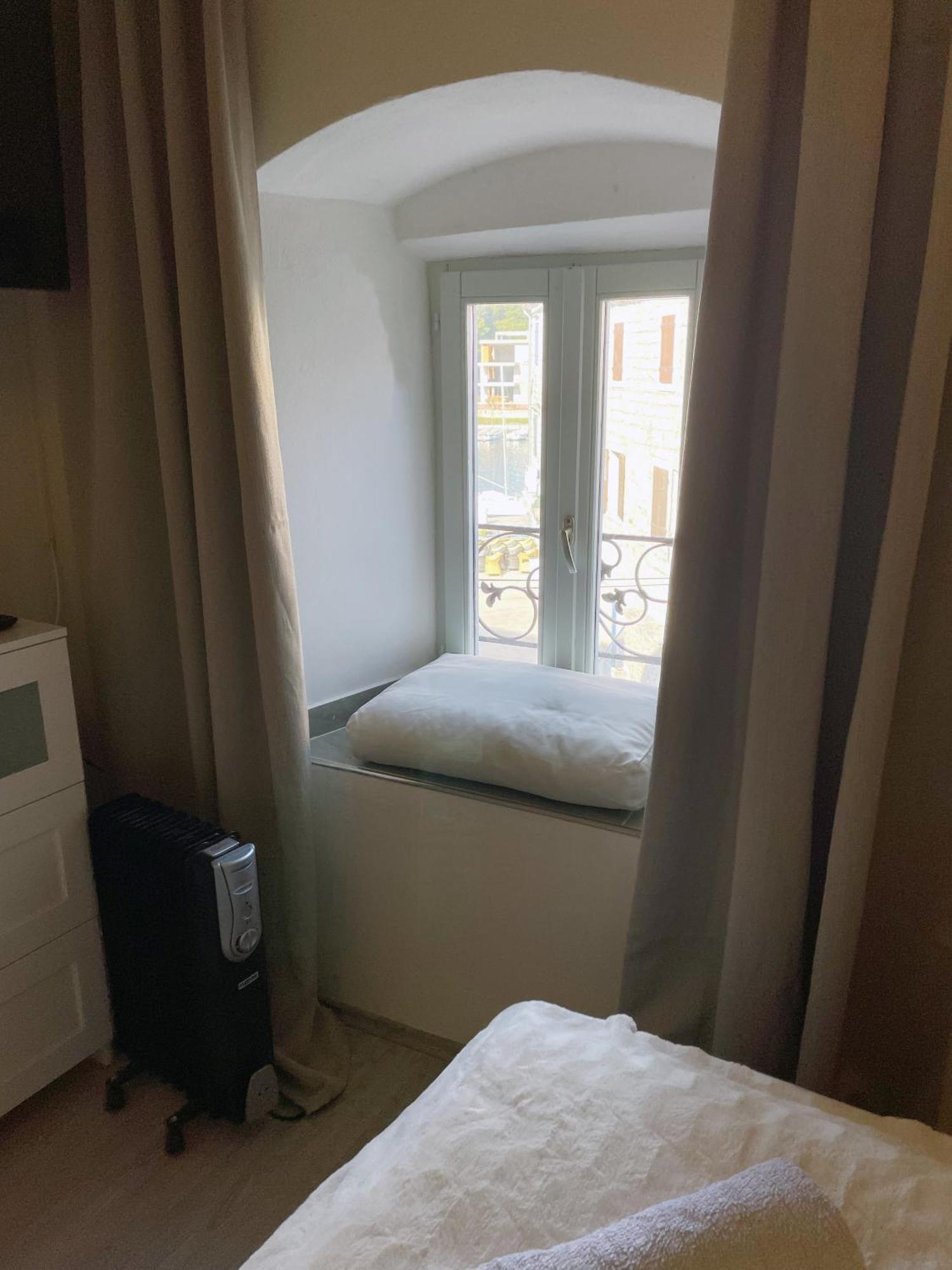 Fredys Apartments Stari Grad  Kültér fotó